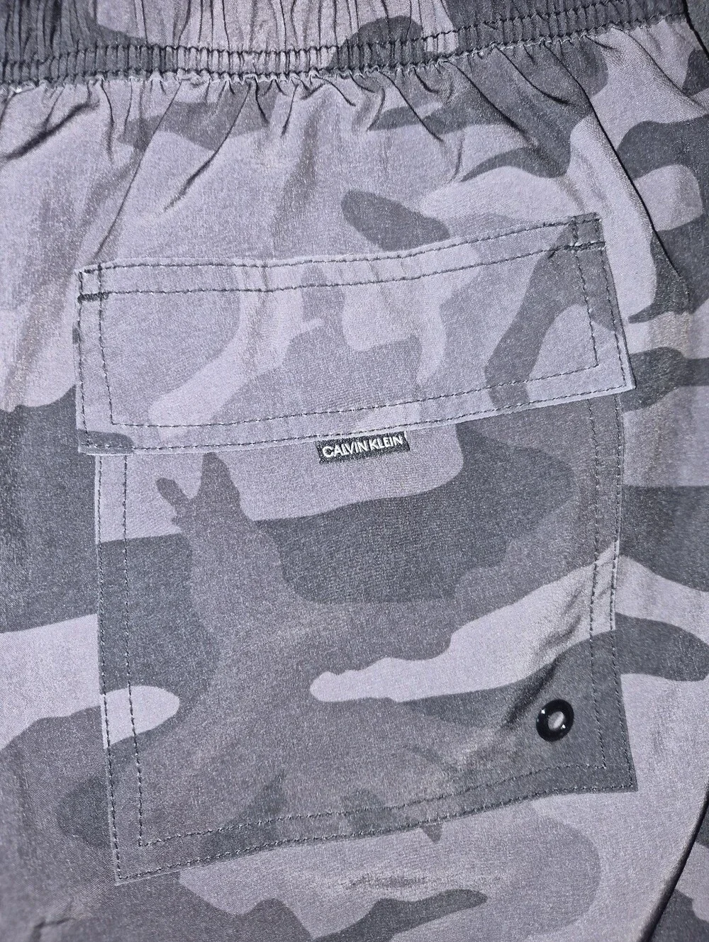CALVIN KLEIN MENS SWIM TRUNKS INFINITE STRETCH SIZE Large BLACK CAMO NWT